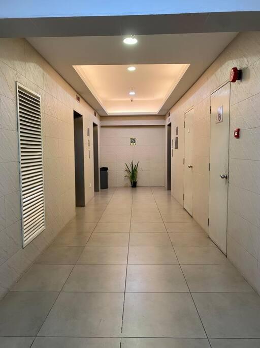 Spacious 3R,2R,Studio 5Min Walk To Time Square,Lalaport, Pool,Gym,Wifi Apartment Kuala Lumpur Bagian luar foto