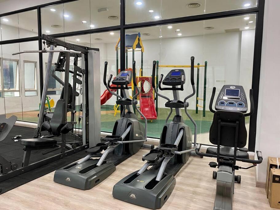 Spacious 3R,2R,Studio 5Min Walk To Time Square,Lalaport, Pool,Gym,Wifi Apartment Kuala Lumpur Bagian luar foto
