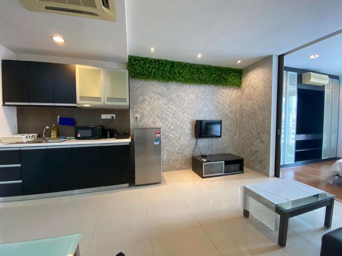 Spacious 3R,2R,Studio 5Min Walk To Time Square,Lalaport, Pool,Gym,Wifi Apartment Kuala Lumpur Bagian luar foto