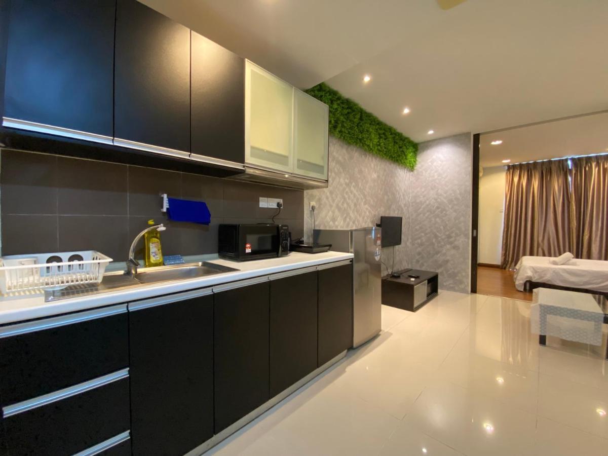 Spacious 3R,2R,Studio 5Min Walk To Time Square,Lalaport, Pool,Gym,Wifi Apartment Kuala Lumpur Bagian luar foto