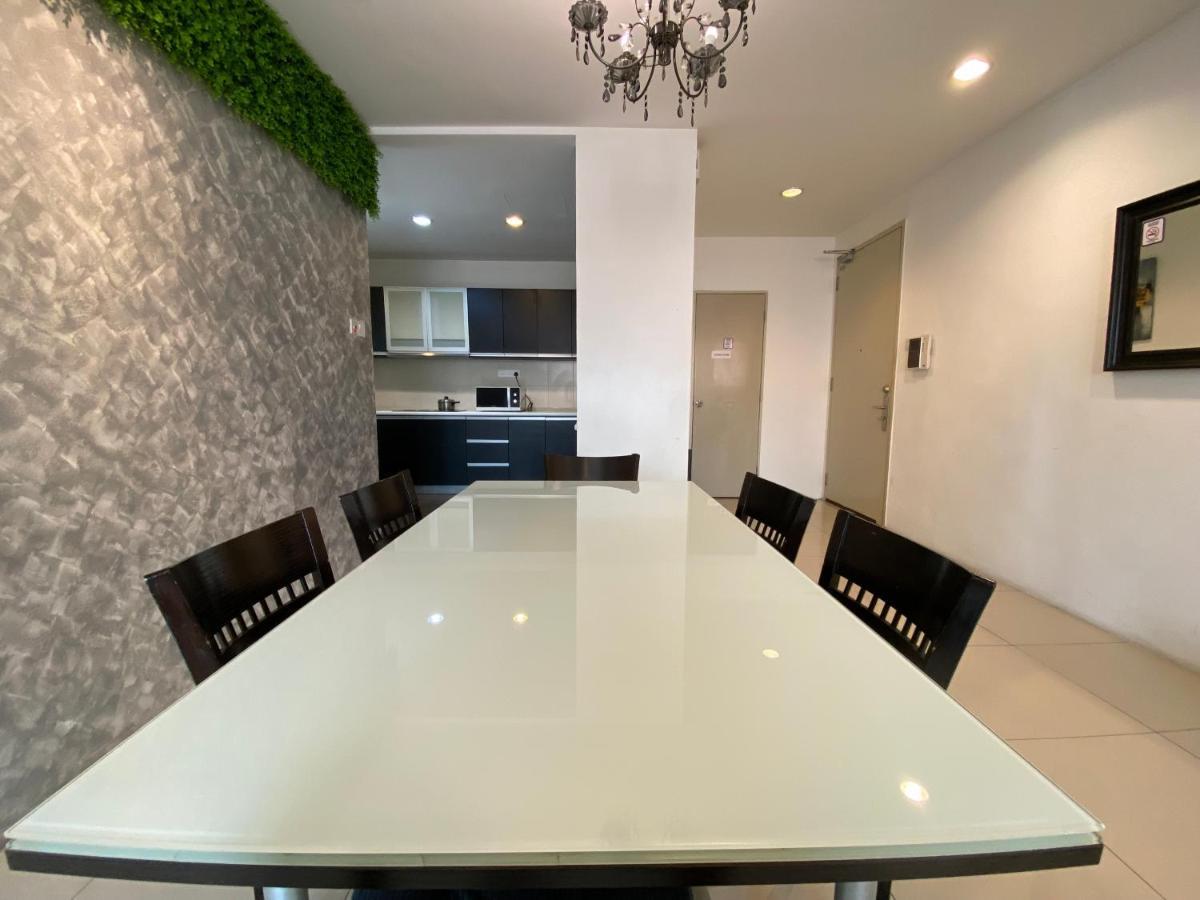 Spacious 3R,2R,Studio 5Min Walk To Time Square,Lalaport, Pool,Gym,Wifi Apartment Kuala Lumpur Bagian luar foto